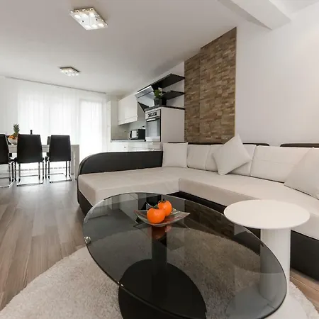 Zenta Apartment