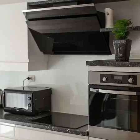 Zenta Apartment *