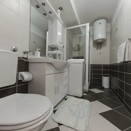 Zenta Apartment *